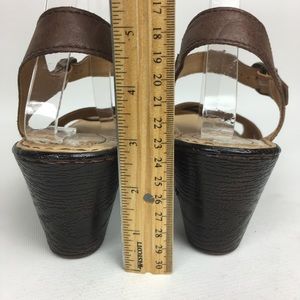 Sandales Born En Cuir Brun - Talon Compensé Haut - Taille US 7.5 - Occasion